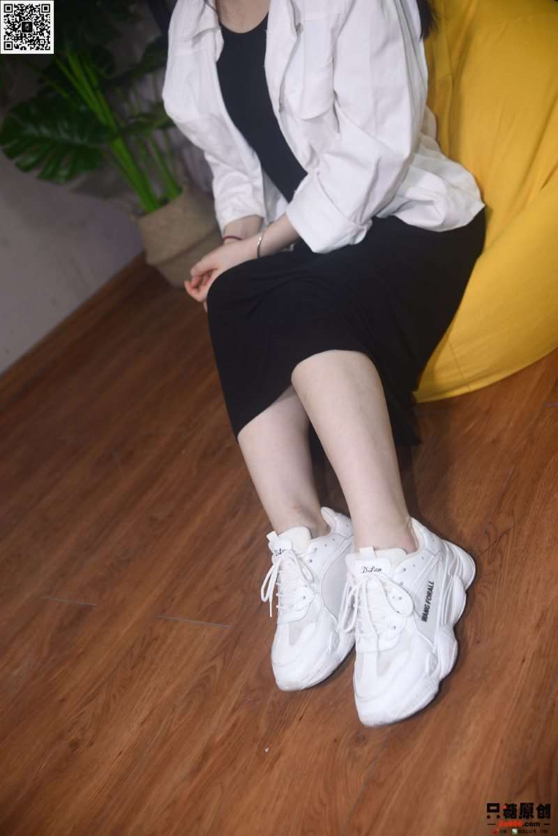 只糖棉袜 NO.339 婧琪 – 那时我们有梦 [147P/1V/738MB]