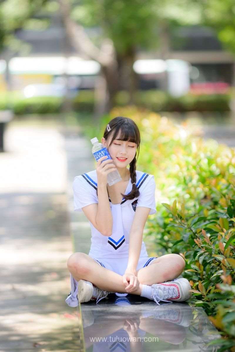 精选街拍作品 NO.291 Angela 學生水手服 [66P/90MB]