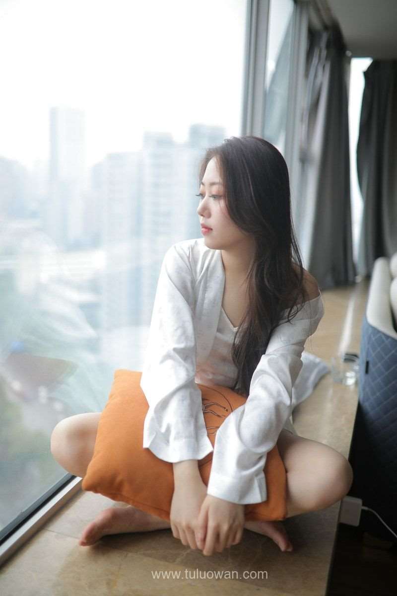 精选街拍作品 NO.496 极品时尚的靓丽少父5 [74P/66MB]