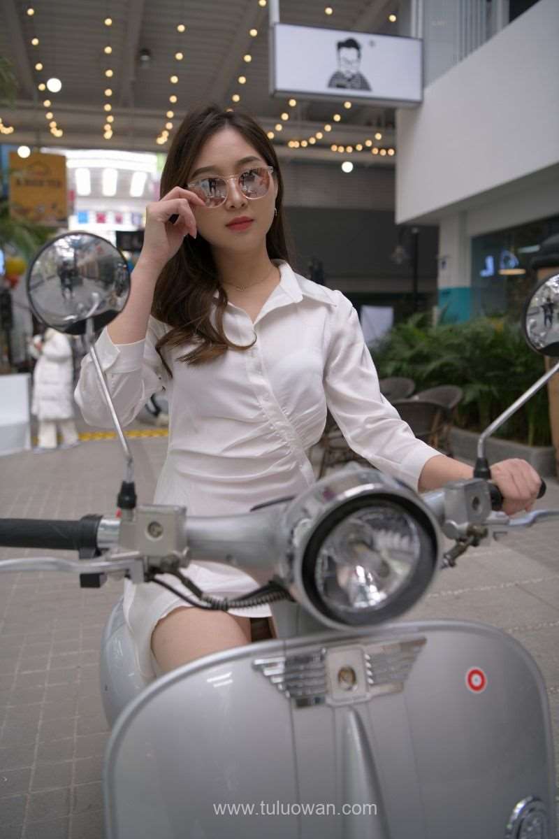 精选街拍作品 NO.628 白嫩迷人的姓感少父6 [70P/84MB]