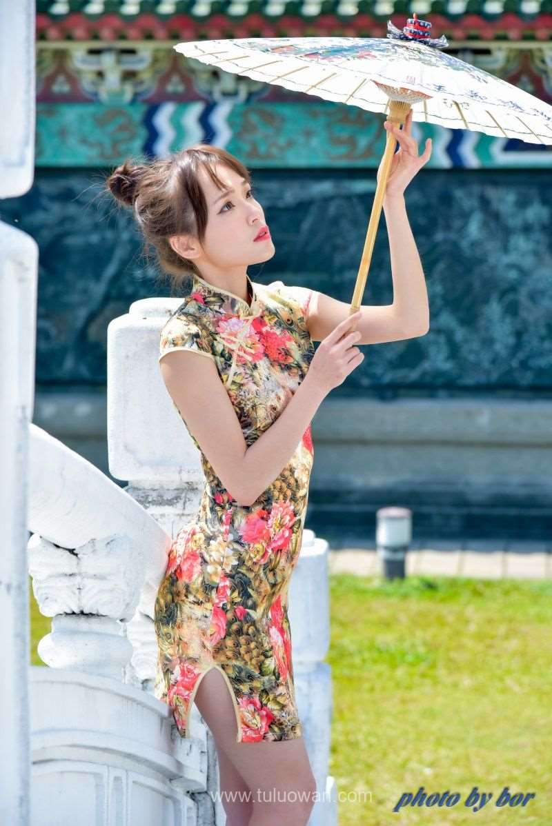 精选模拍作品 NO.112 繆婉瑜 紅花短旗袍高跟美腿 [40P/59MB]