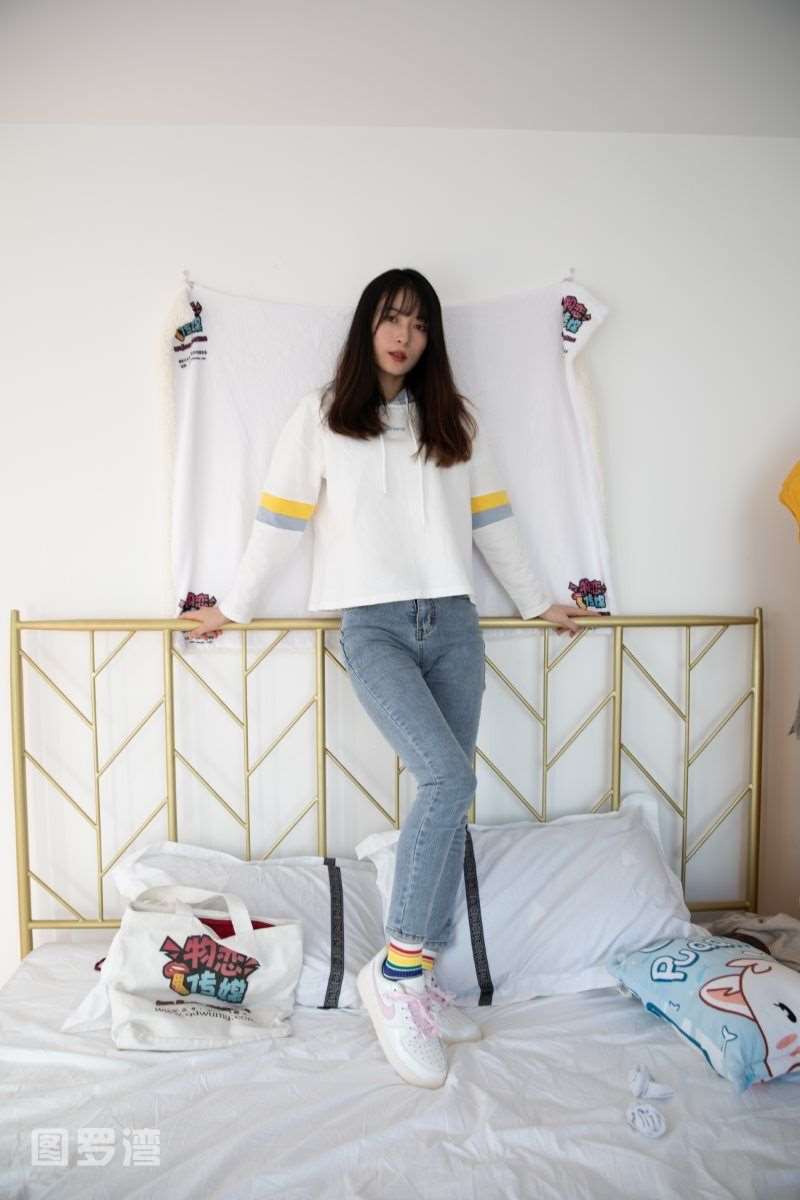 物恋传媒 NO.711 猫耳-奔跑的海 [155P/1V/4.12G]