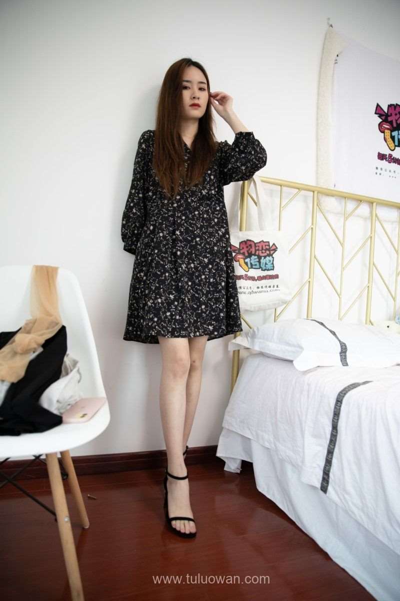 物恋传媒 NO.777 草莓-一杯夜色 [127P/1V/5.18G]