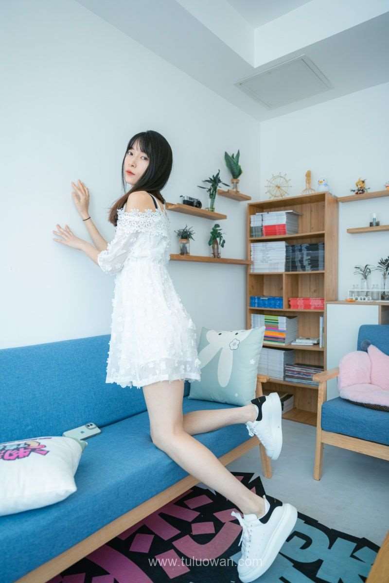 物恋传媒 NO.827 猫耳-白色恋爱花 [140P/1V/4.81G]