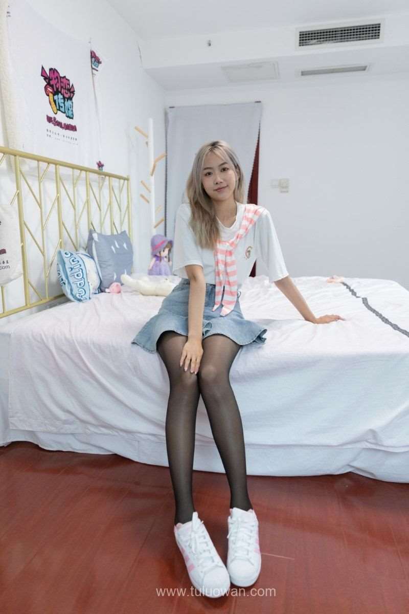 物恋传媒 NO.837 小鹿-烟花煮雨 [148P/1V/5.64G]
