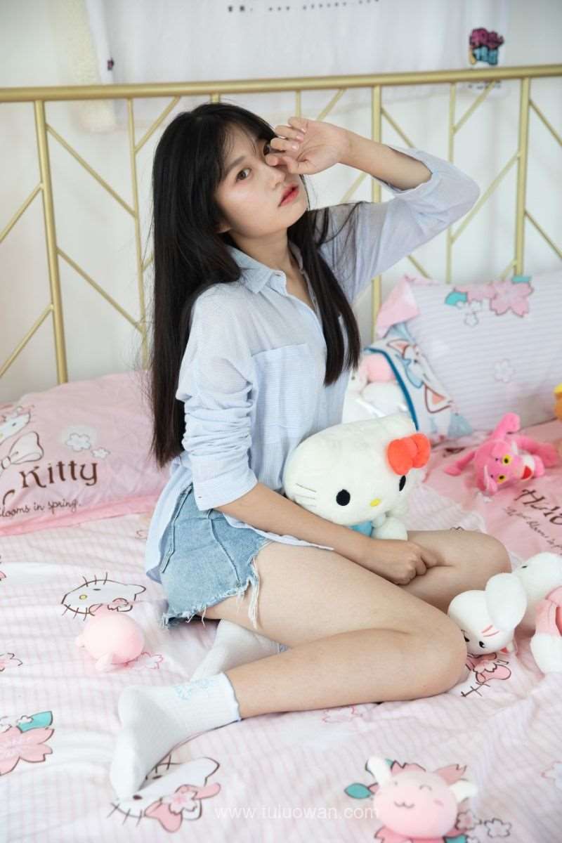 物恋传媒 NO.893 小敏-曾经的纯真 [145P/1V/3.64G]