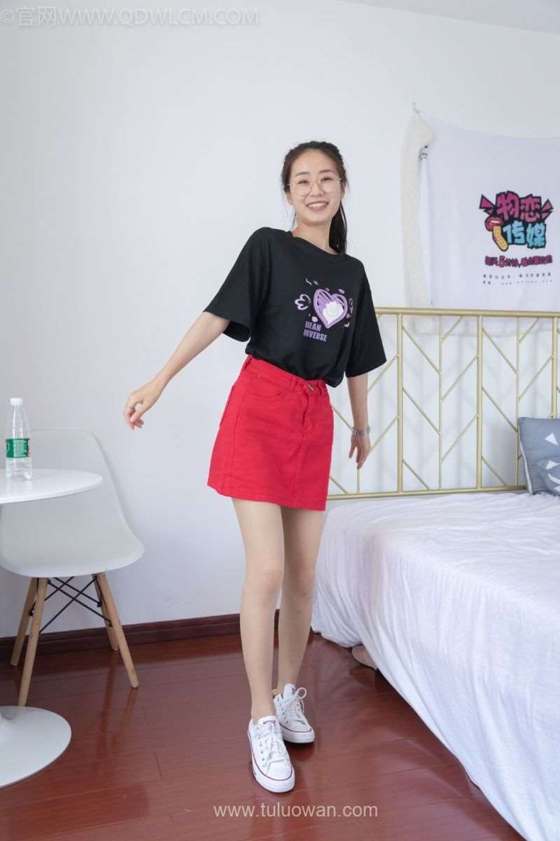 物恋传媒 NO.986 菜菜-随风 [153P/1V/4.1G]
