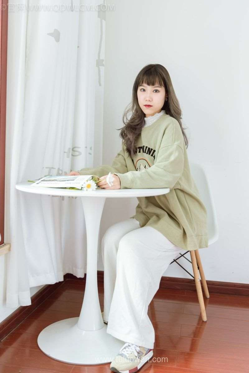 物恋传媒 NO.977 依依-梦与现实 [135P/1V/3.83G]