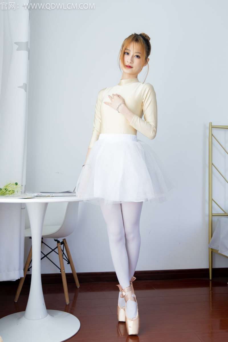 物恋传媒 No.1387 卿卿-流光一瞬 [158P/1V/3.98GB]