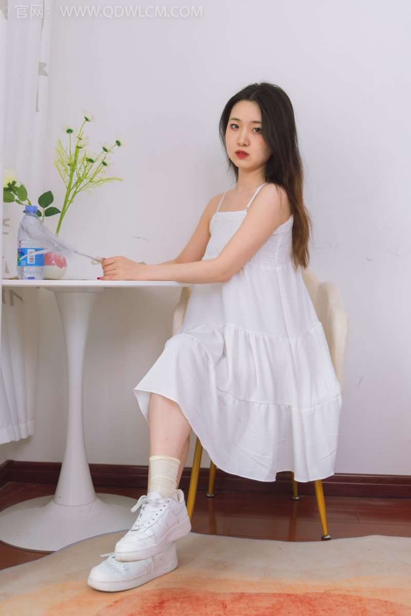 物恋传媒 No.1492 文文-白日云朵 [150P/1V/3.72GB]