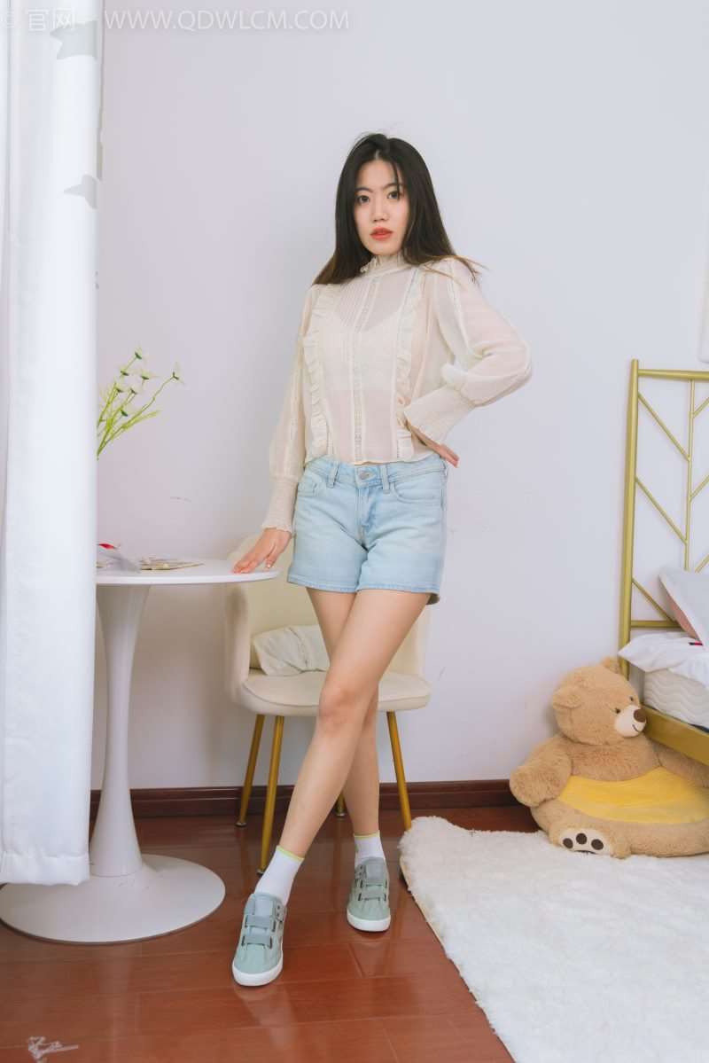 物恋传媒 NO.1545 小北-人潮汹涌 [149P/1V/3.55G]
