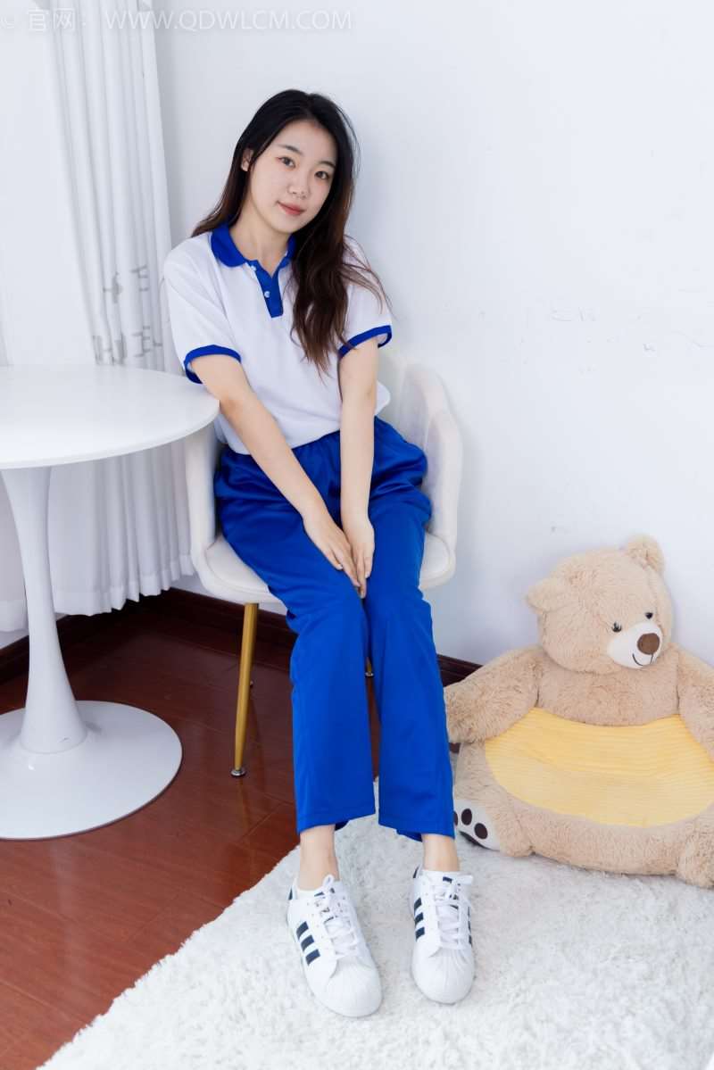 物恋传媒 NO.1585 芒果-新人驾到 [156P/1V/3.37G]