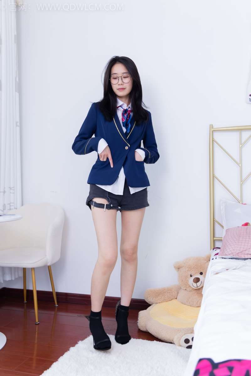 物恋传媒 NO.1601 菜菜-悲伤的夜 [152P/1V/3.05G]
