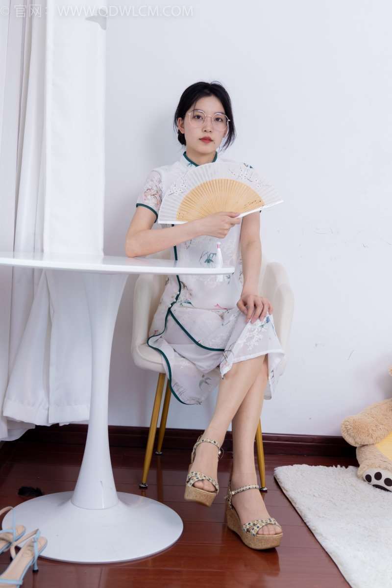 物恋传媒 NO.1678 茯苓-黄昏里渐暗 [150P/1V/5.97G]