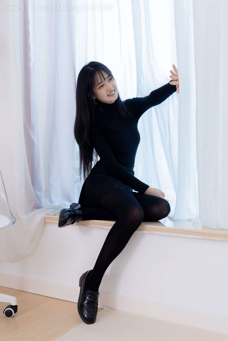 物恋传媒 NO.1677 嘉木-夏日重逢 [156P/1V/3.45G]