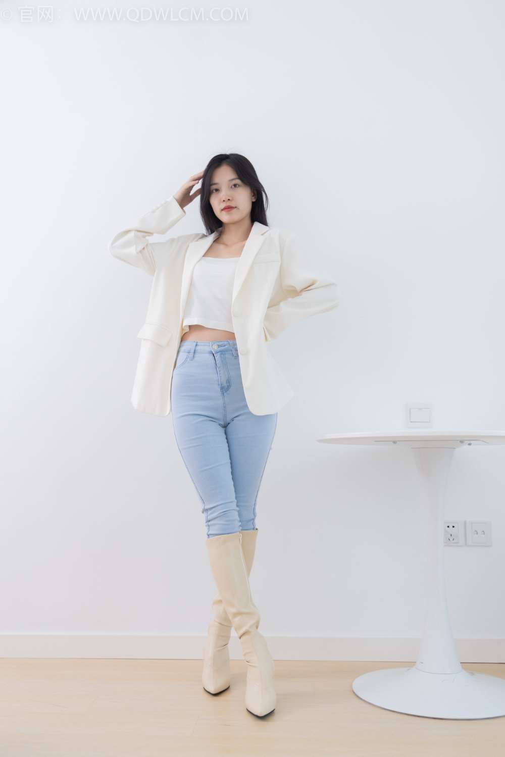 物恋传媒 NO.1712 茯苓-玫瑰生长 [155P/1V/3.43G]