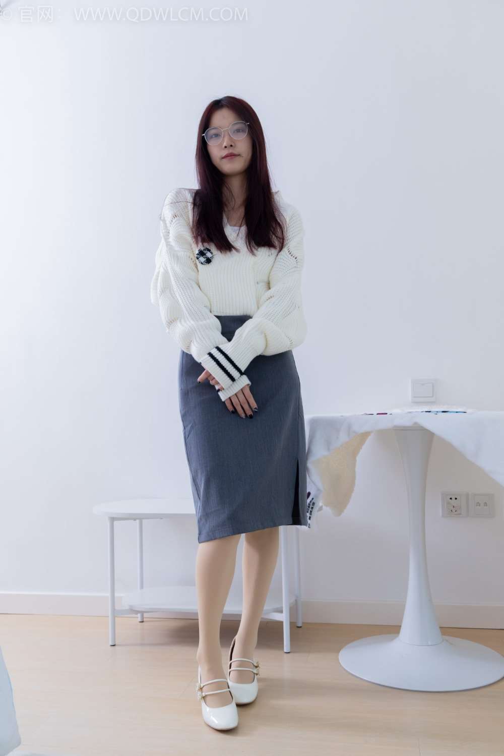 物恋传媒 NO.1803 茯苓-香水有毒 [170P/1V/5.16G]