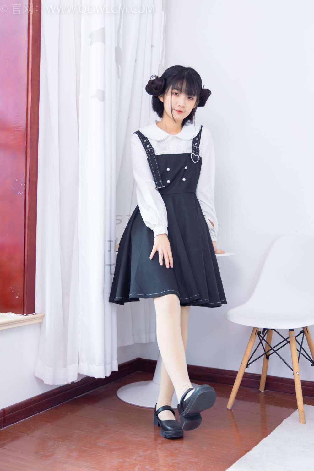 物恋传媒 NO.1799 暗月-爱笑的眼睛 [150P/1V/3.33G]