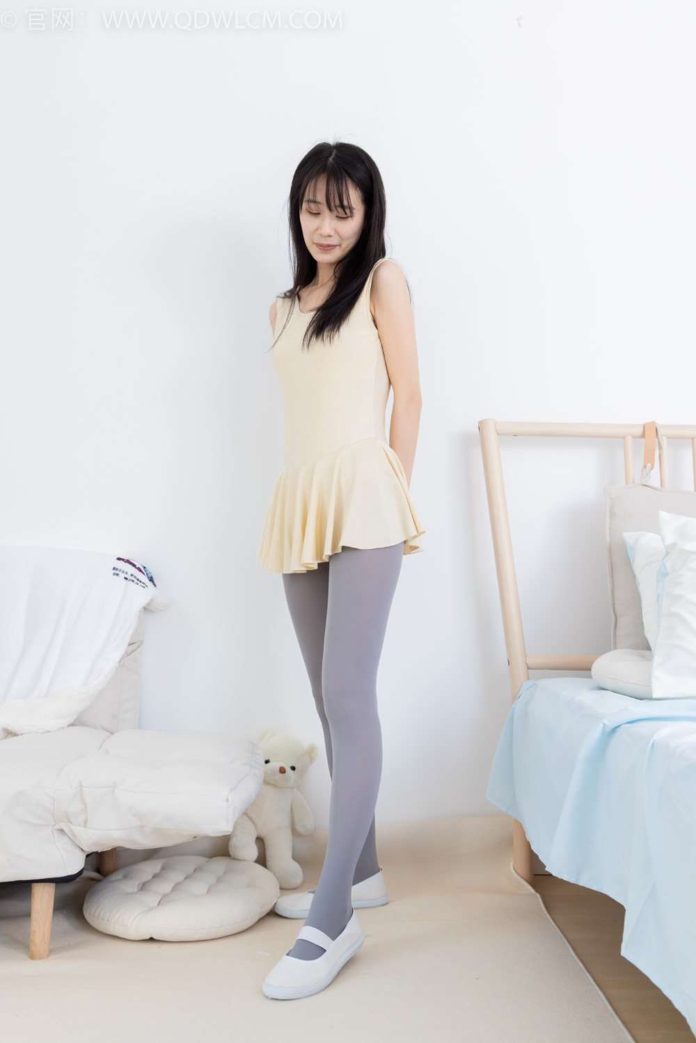 物恋传媒 NO.1823 菜菜-天鹅湖 [177P/1V/4.54G]