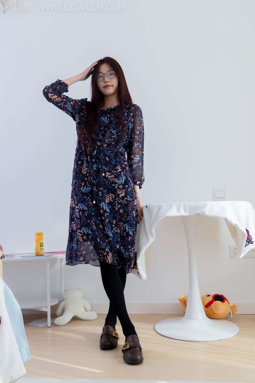 物恋传媒 NO.1820 茯苓-离别开出花 [160P/1V/3.99G]