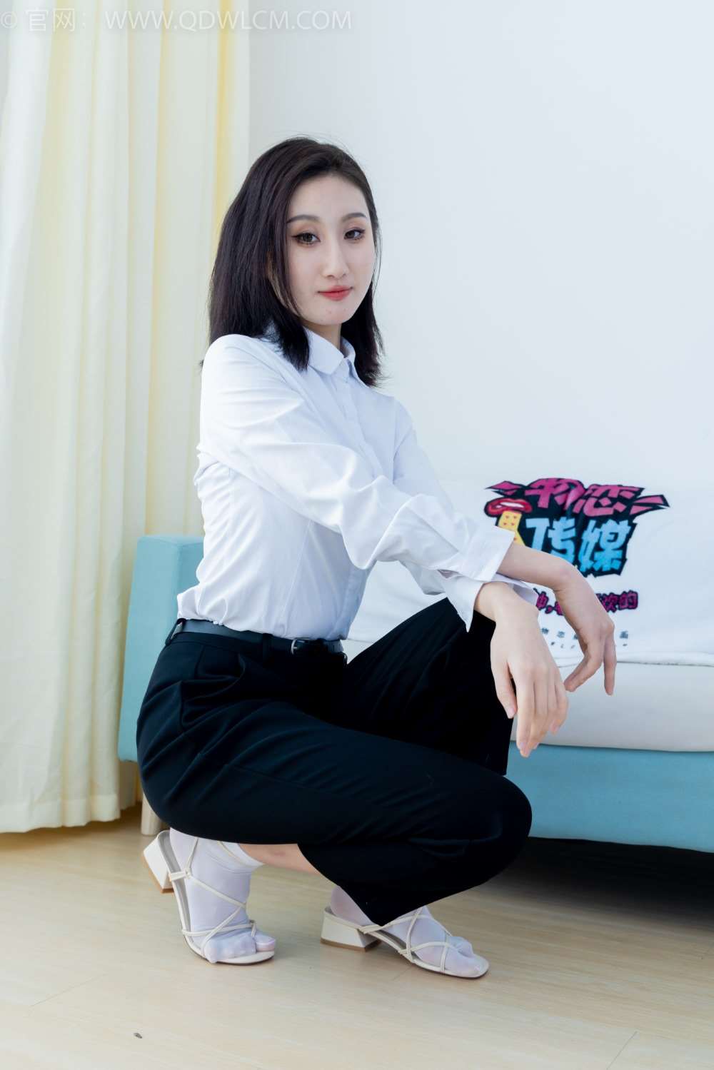 物恋传媒 NO.1846 雏菊-风吹麦浪 [180P/1V/4.36G]