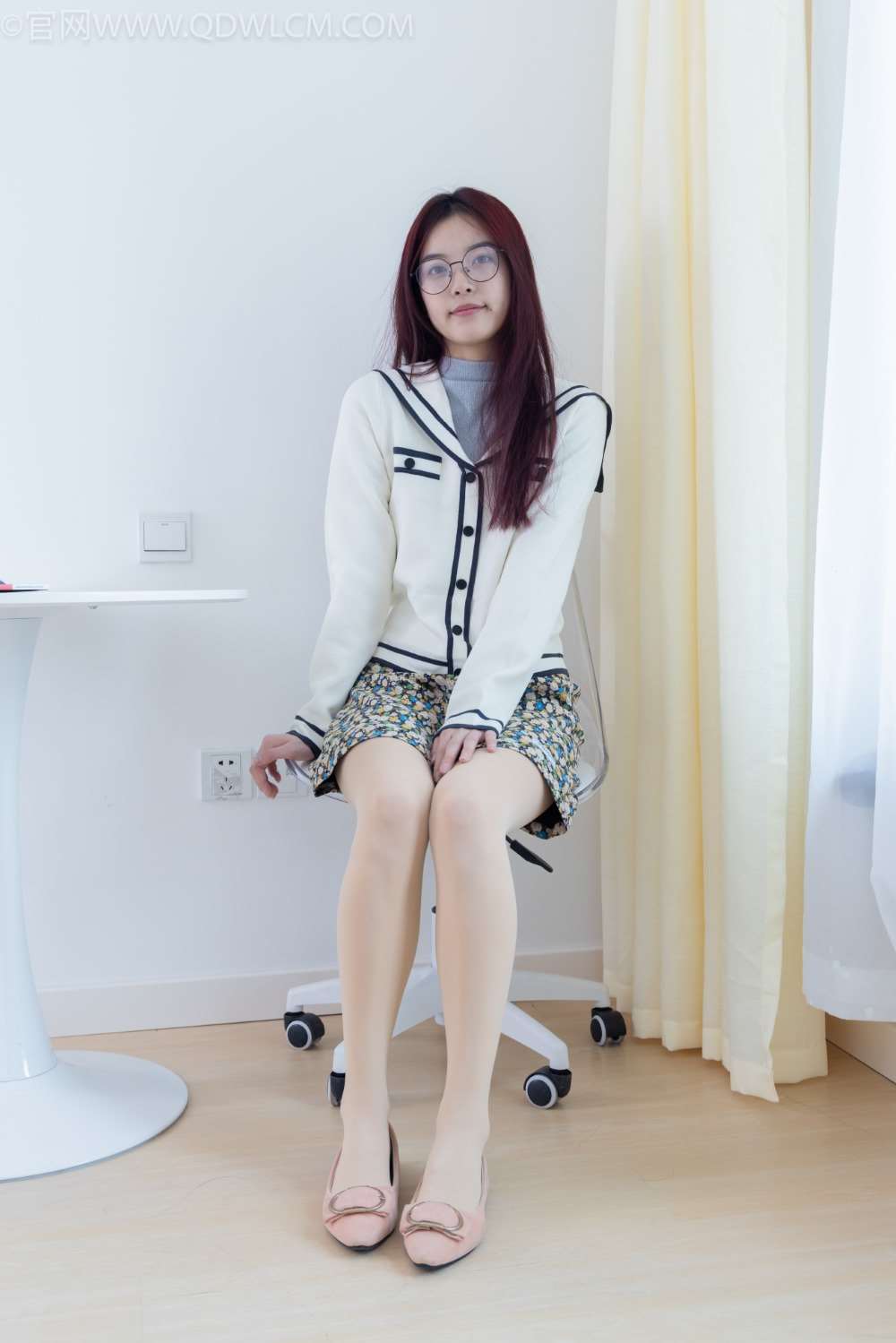 物恋传媒 NO.1931 茯苓-春日花朵 [156P/1V/4.22G]