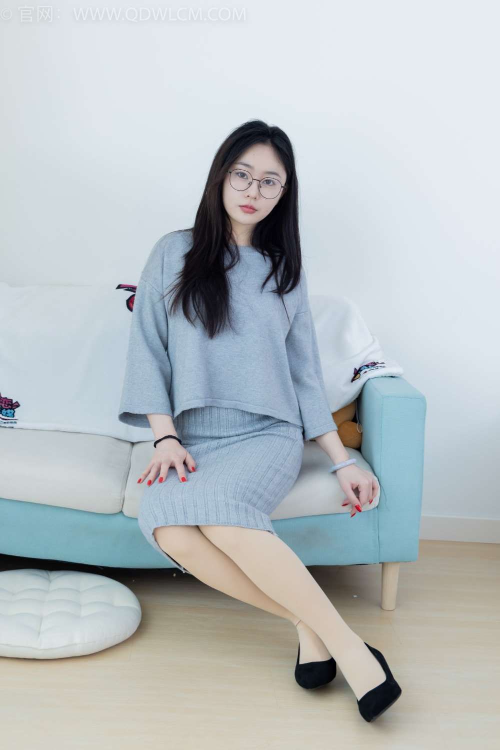 物恋传媒 NO.2034 美兔-沉溺悲伤 [149P/1V/3.97G]