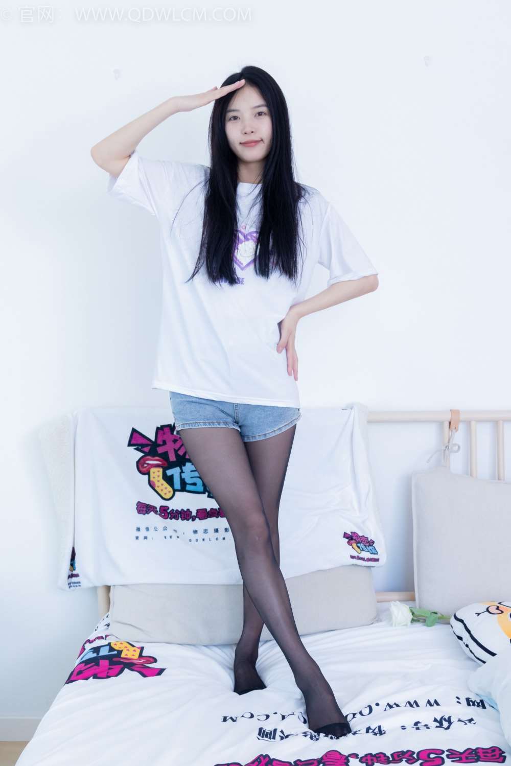 物恋传媒 NO.2049 茯苓-甜甜的笑 [160P/1V/4.79G]