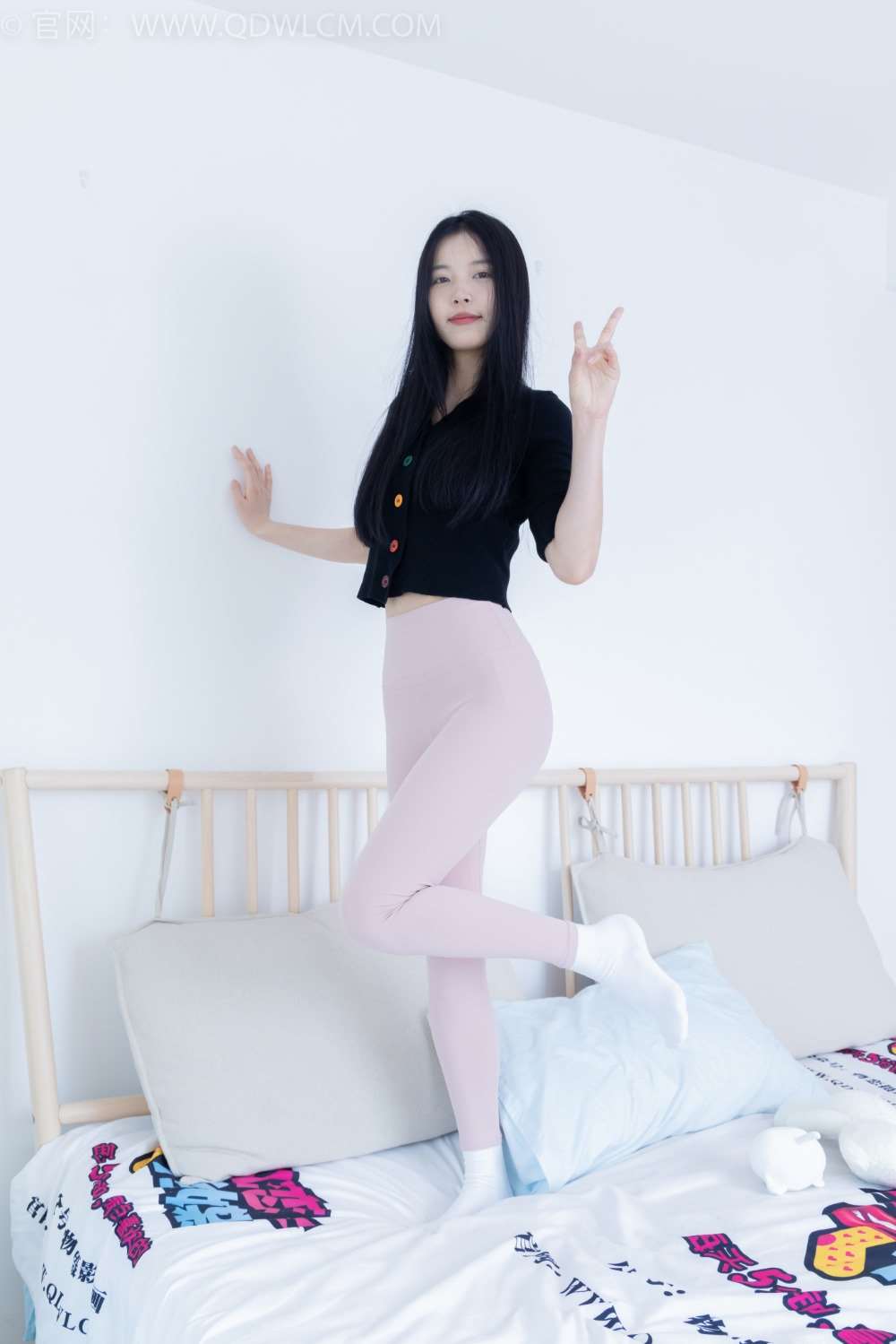 物恋传媒 NO.2055 茯苓-恋爱百分百 [150P/1V/3.95G]