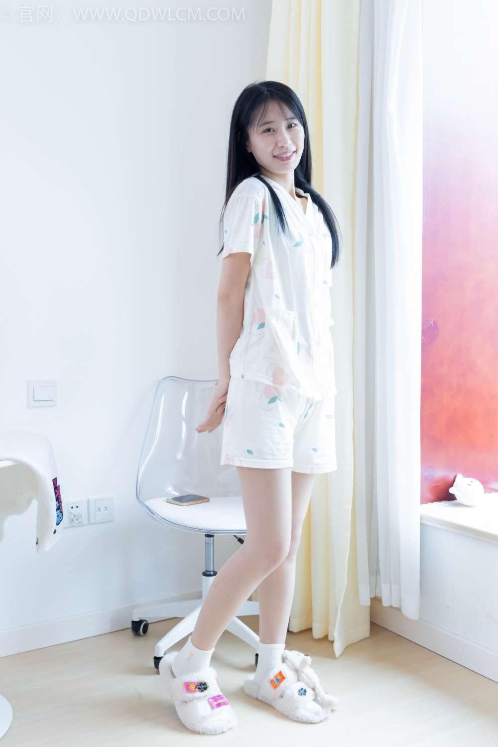 物恋传媒 NO.2116 菜菜-蔚蓝色的街 [210P/1V/5.81G]