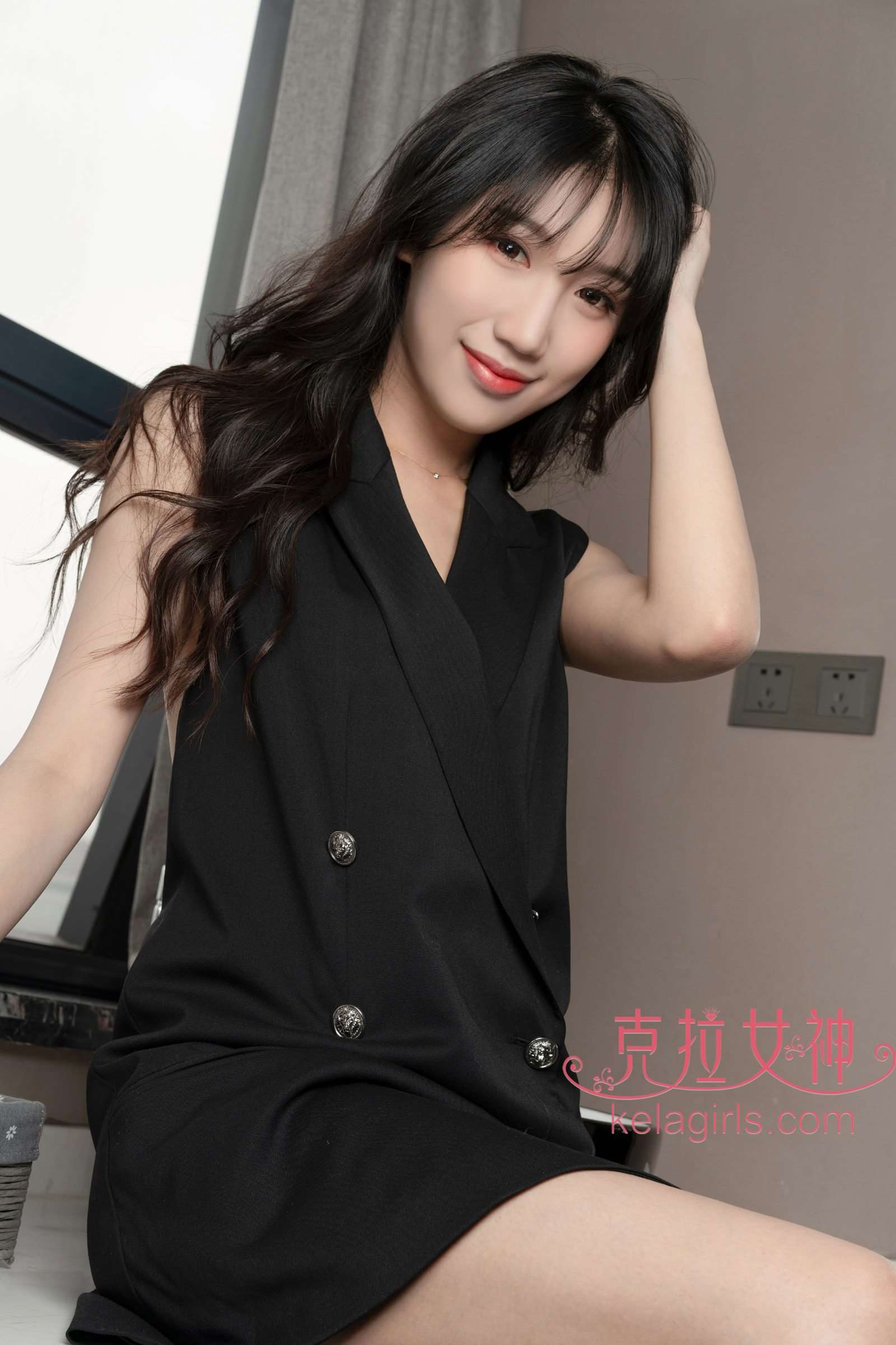 [KeLaGirls克拉女神] 2019.05.31《OL晾脚底》佳莹 [34P/552MB]