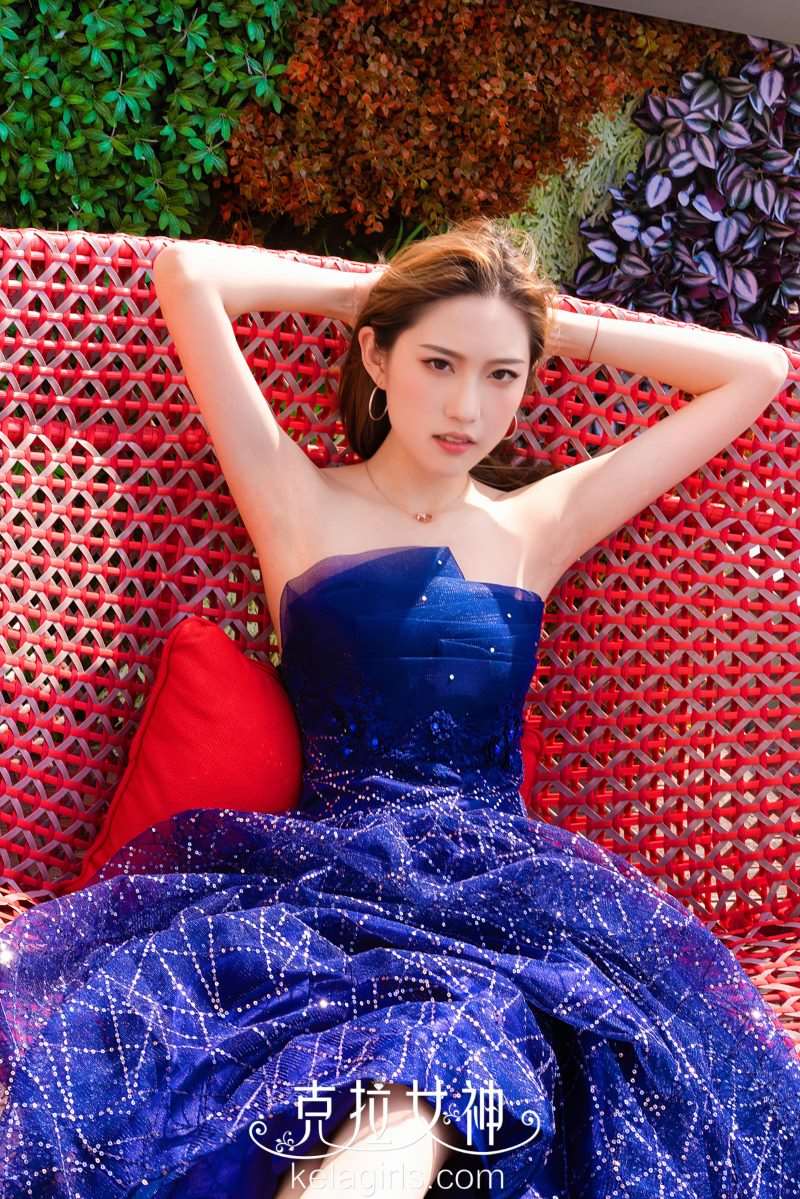[KeLaGirls克拉女神] 2019.08.25《天台露足》芊芊 [27P/452MB]