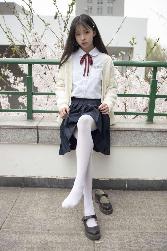 森萝财团写真 – JKFUN-001 甜米 [127P/1V/2.61GB]