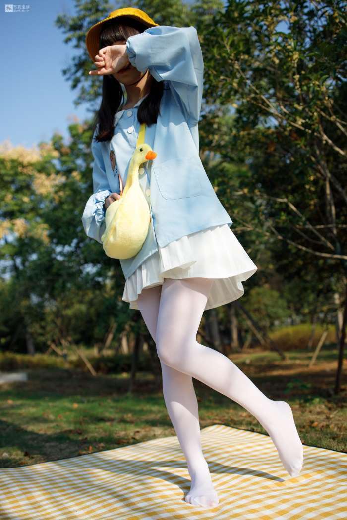 森萝财团写具 JKFUN-030《野餐、爆蛋和彩蛋》踩物 白丝50D 默陌 [23P/1V/1.35G]