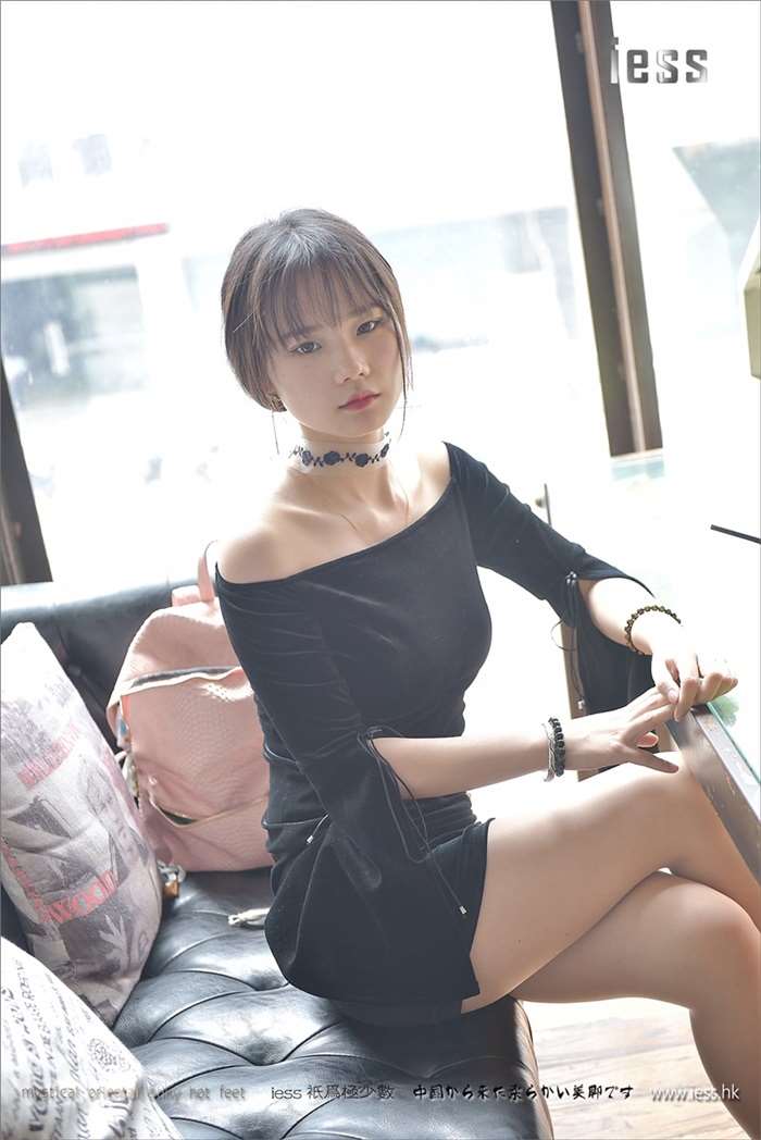 [IESS异思趣向] 2017.05.23 丝足便当118：《琪琪的超薄肉丝足底》琪琪 [99P/16.9MB]