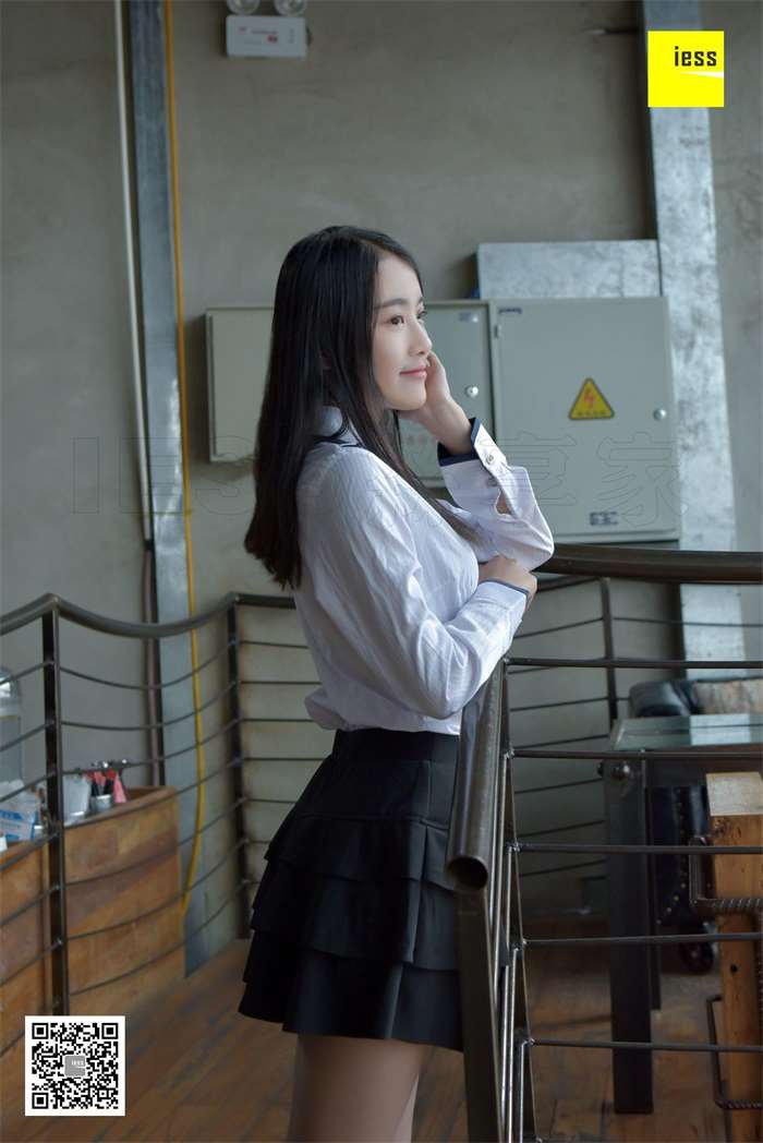[IESS异思趣向] 2018.01.05 丝享家141：《清纯的灰丝小脚丫》婉萍 [97P/38.6MB]