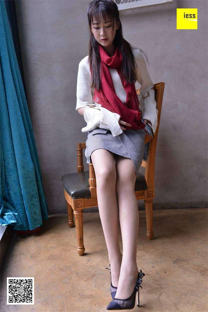 [IESS异思趣向] 2018.06.12 丝享家252：《透视高跟里的趾缝》紫紫 [90P/73MB]