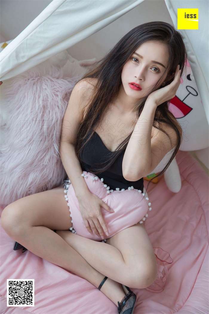 [IESS异思趣向] 2018.06.11 丝享家251：《小羽的公主梦》小羽 [89P/51.5MB]