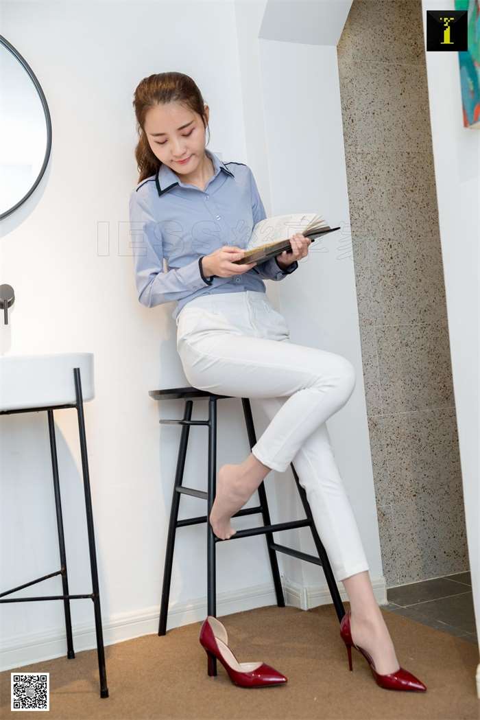 [IESS异思趣向] 2019.05.04 丝享家476 《婉萍简约白色西装裤》婉萍 [85P/25MB]