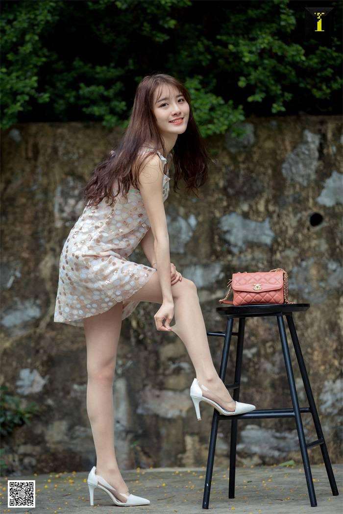 [IESS异思趣向] 2019.05.21 丝享家489：《森林女孩婉萍》婉萍 [89P/29.9MB]