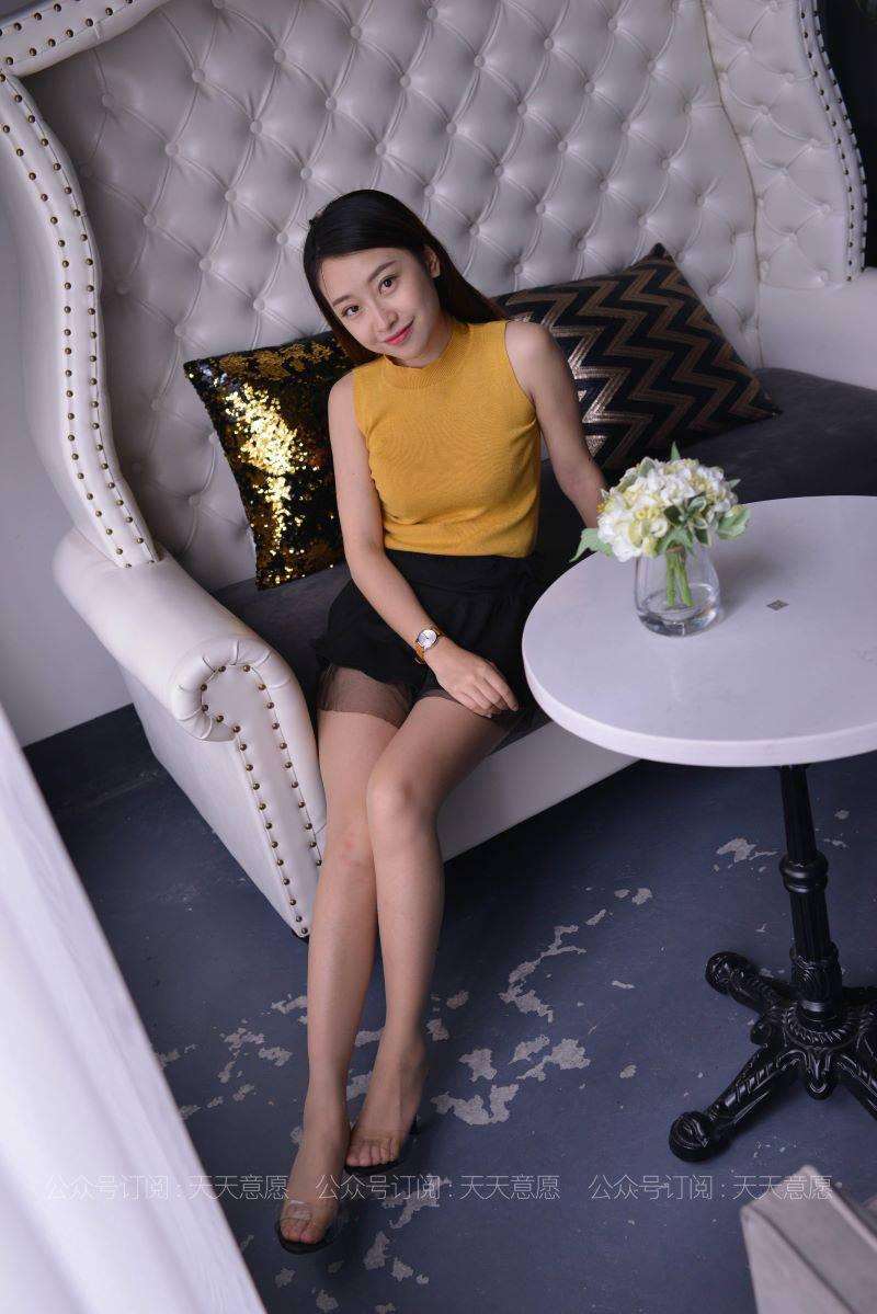 [IESS异思趣向] 2021.04.15 丝享家 778：小婕《与花共舞》[62P/101MB]
