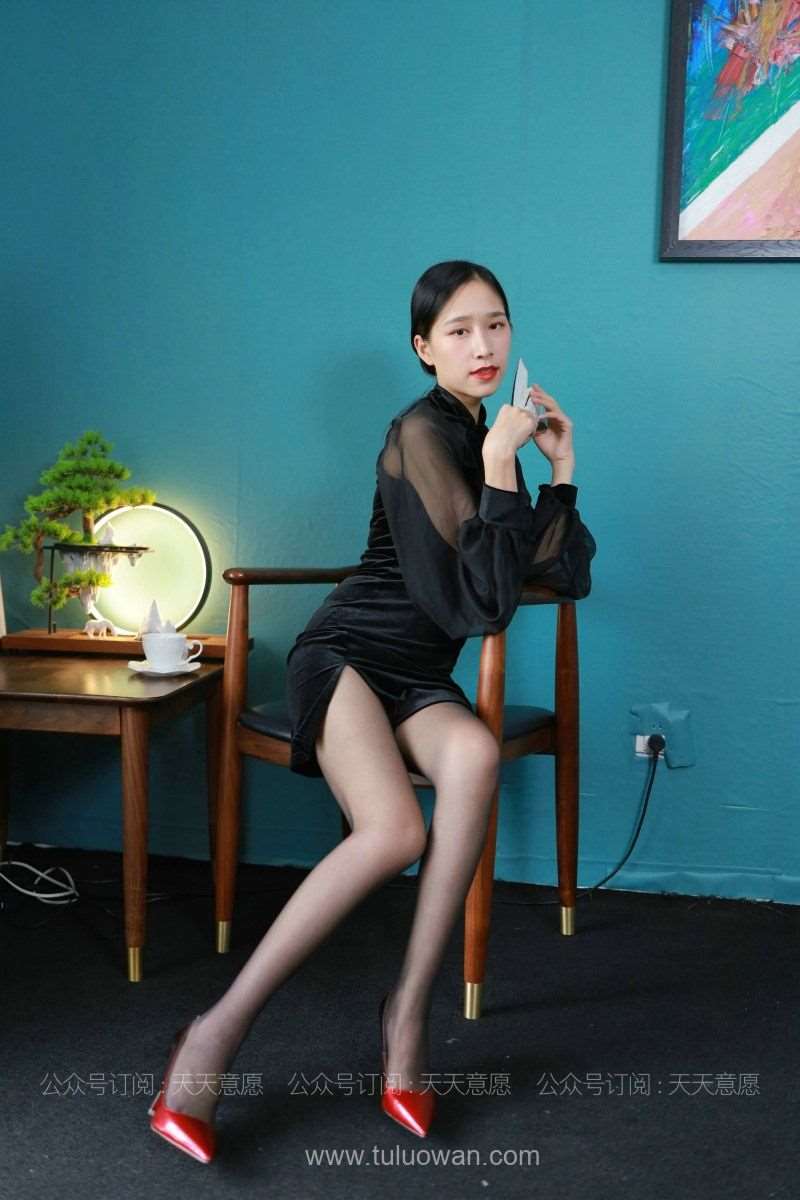 [IESS异思趣向] 2021.07.28 丝享家 873：美子《新式旗袍短裙》[94P/128MB]