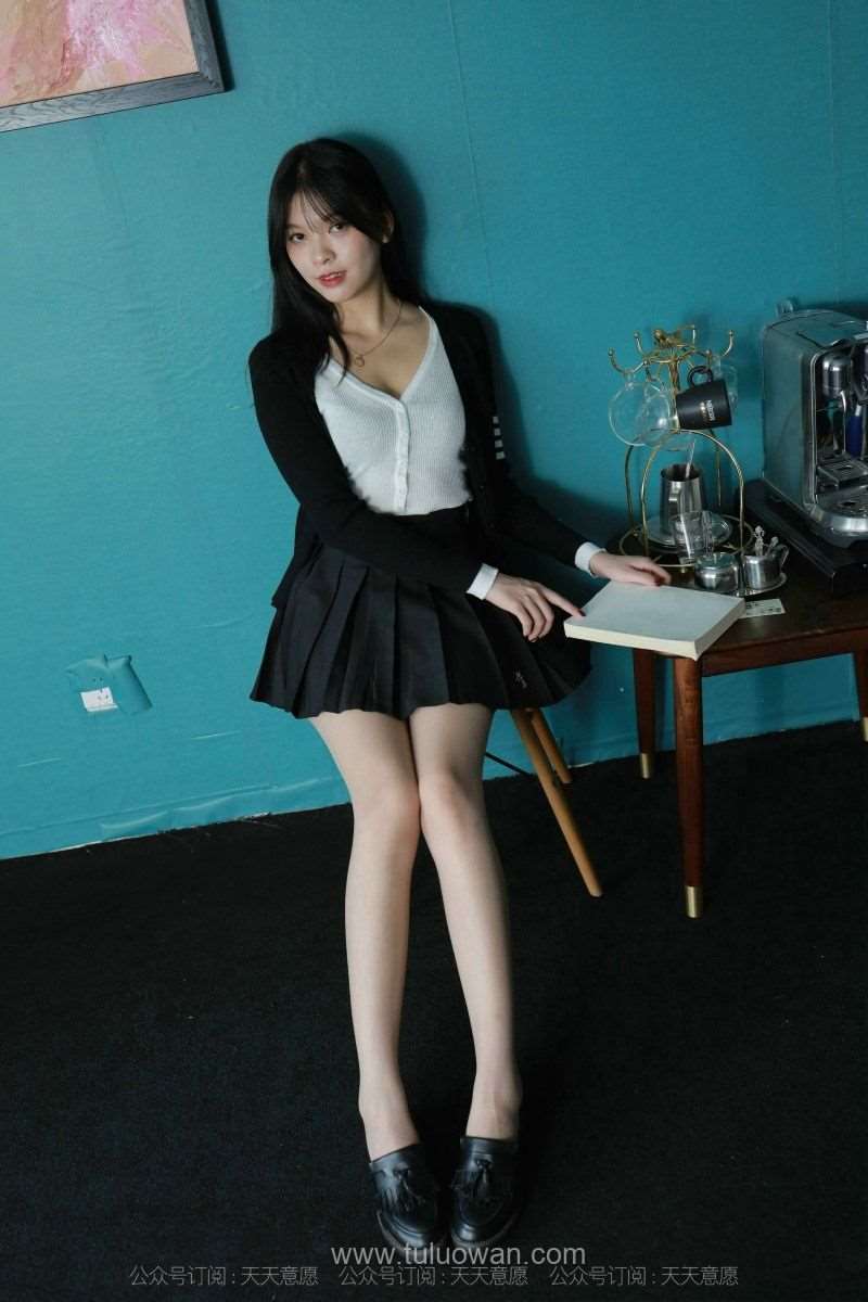 [IESS异思趣向] 2021.08.30 丝享家 904：小七《可爱学院风》[91P/120MB]