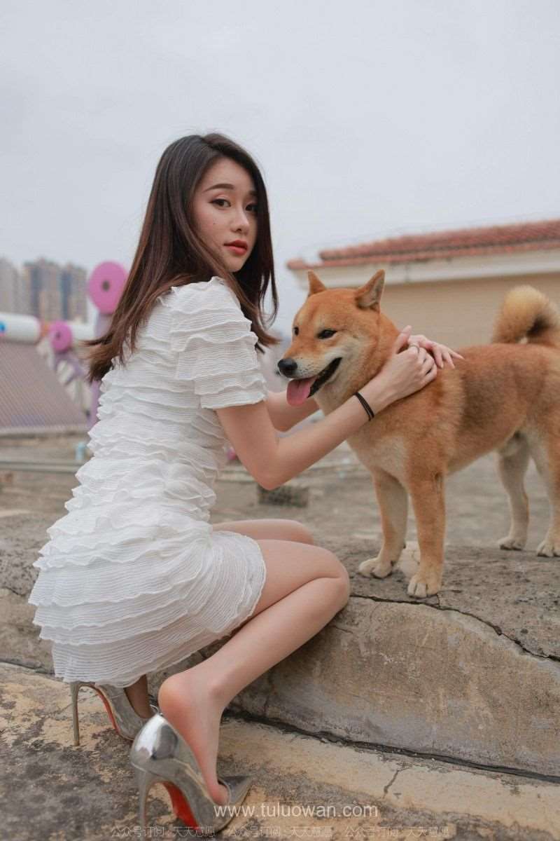 [IESS异思趣向] 2021.11.25 丝享家 979：佳爷《12月女神佳爷-特辑》[94P/122MB]