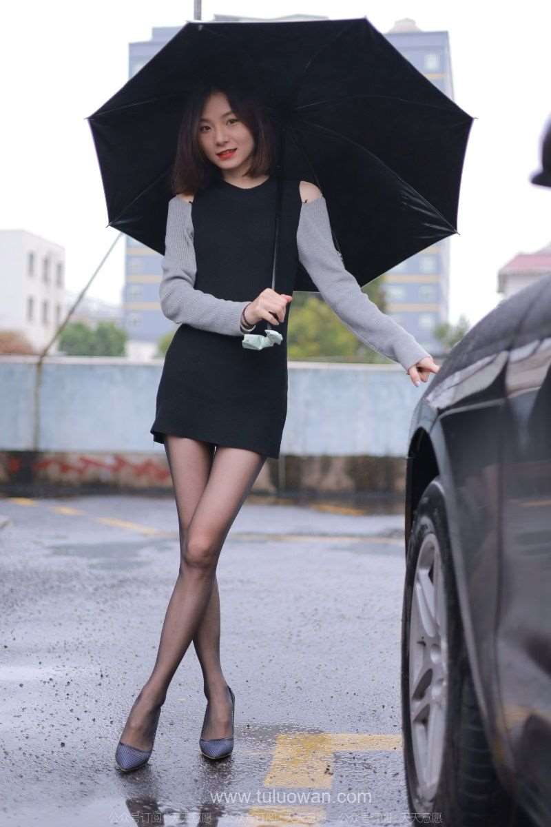 [IESS异思趣向] 2022.4.6 丝享家 1051：小六《雨中的嘿丝》[82P/86MB]
