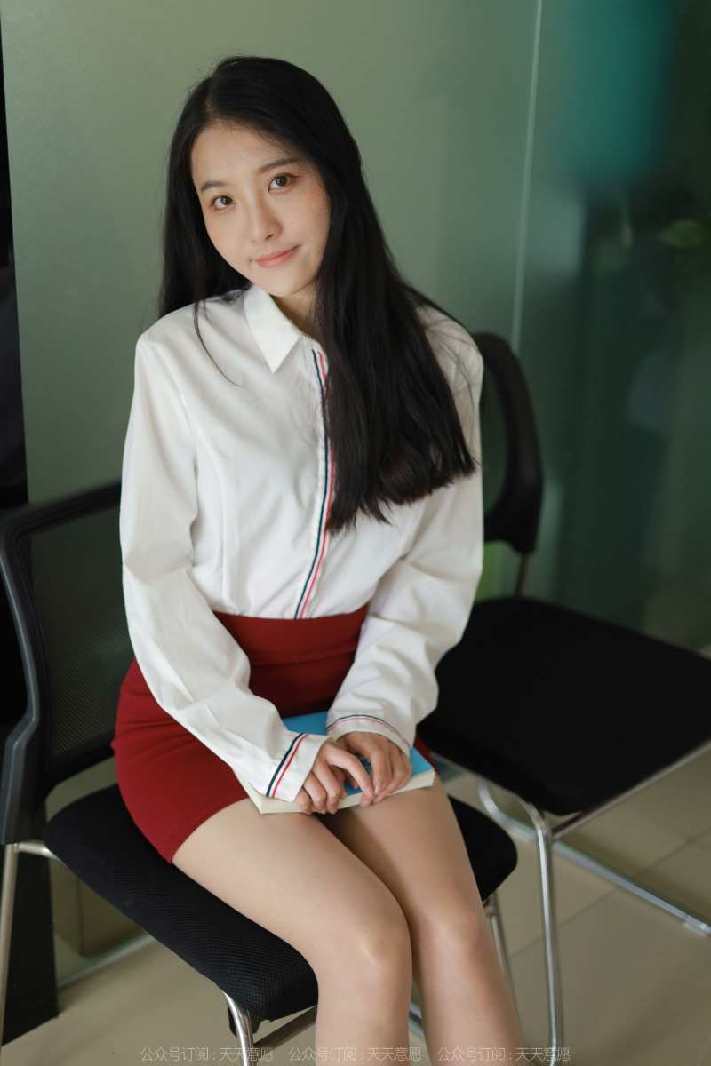 [IESS异思趣向] 2022.6.10 丝享家 1113：婉萍《财务部美女》[92P/88MB]
