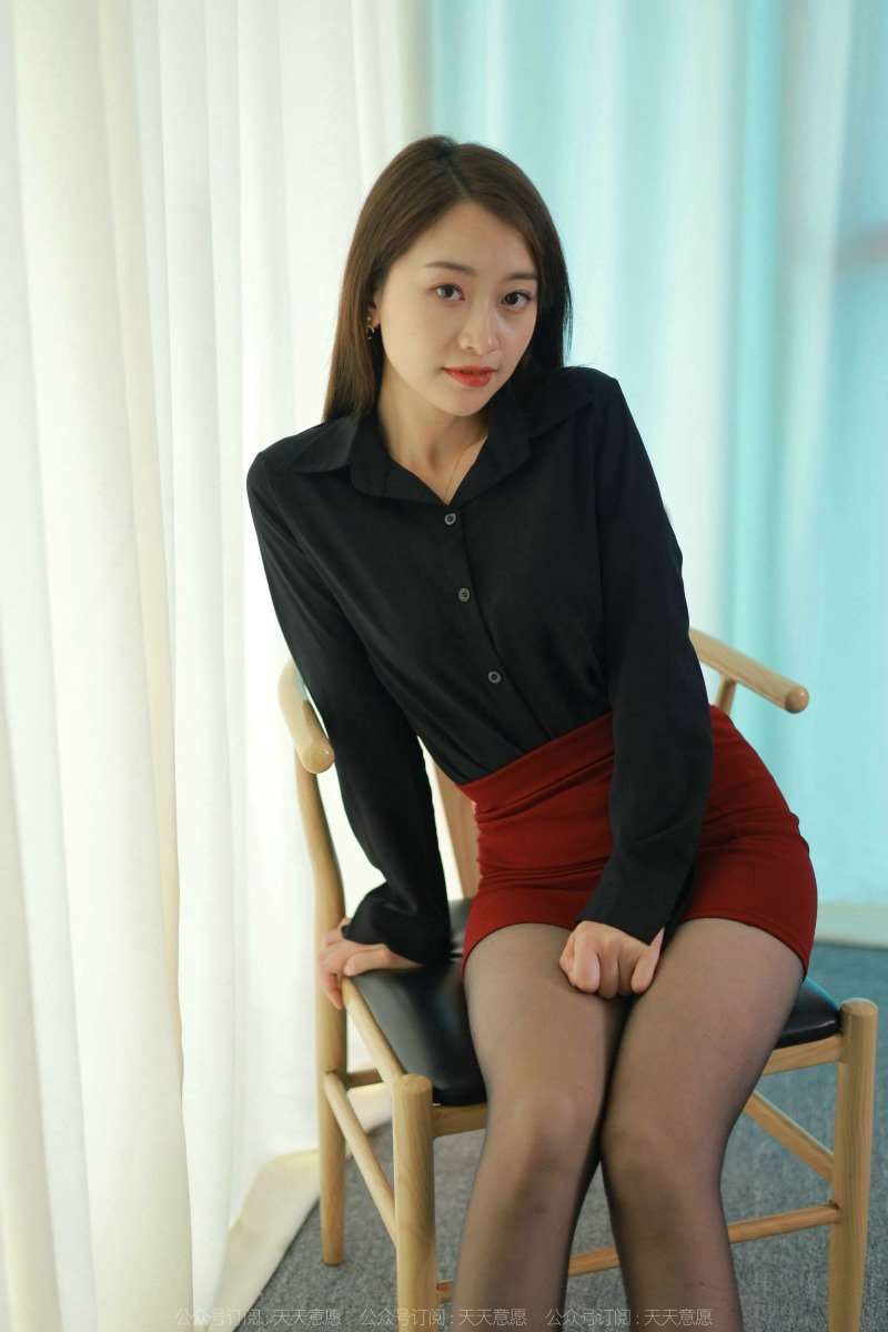 [IESS异思趣向] 2022.6.8 丝享家 1111：小婕《御姐黑丝》[92P/156MB]