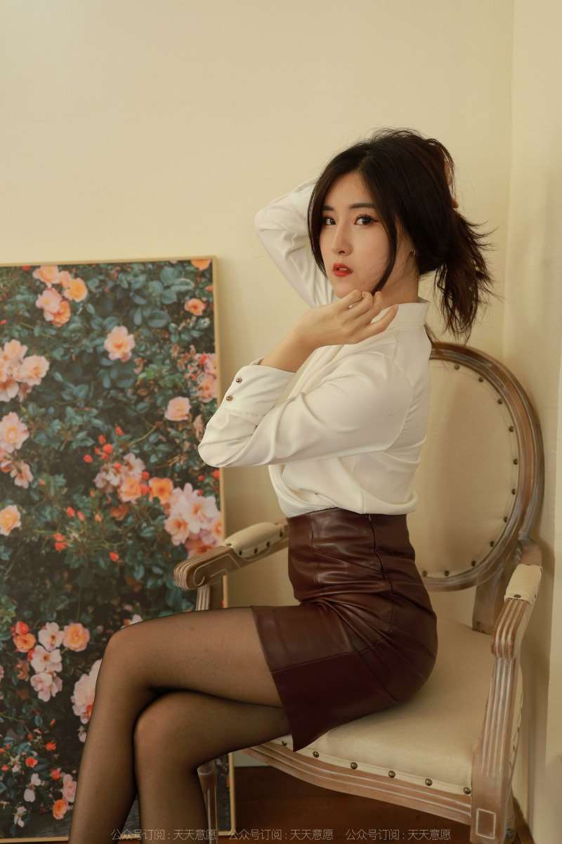 [IESS异思趣向] 2022.8.6 丝享家 1169：小宝《美女艺术家》[89P/122MB]
