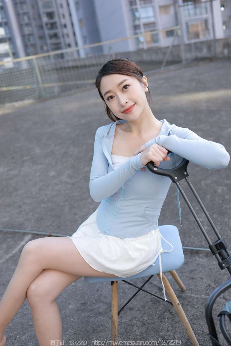 [IESS异思趣向] 2022.12.31 丝享家 1315 小婕《老司机开车》[90P/100MB]