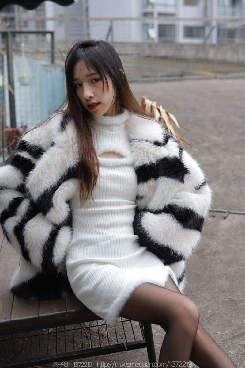 [IESS异思趣向] 2022.12.29 丝享家 1313 美子《冬季穿搭》[88P/117MB]